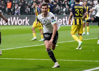 Beşiktaş’ta Salih Uçan göz dolduruyor