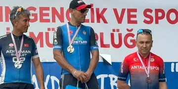 Antalyasporlu pedallar sezonu kürsüde açtı