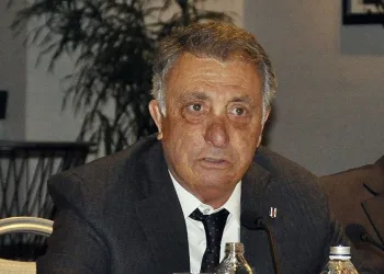 Beşiktaş, Masuaku ve Redmond’ı kadroda tutmak istiyor
