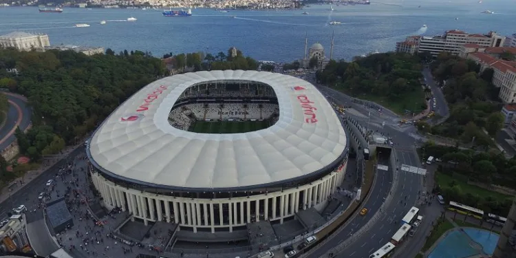 Beşiktaş’ta stat sponsorluğu için dev görüşmeler