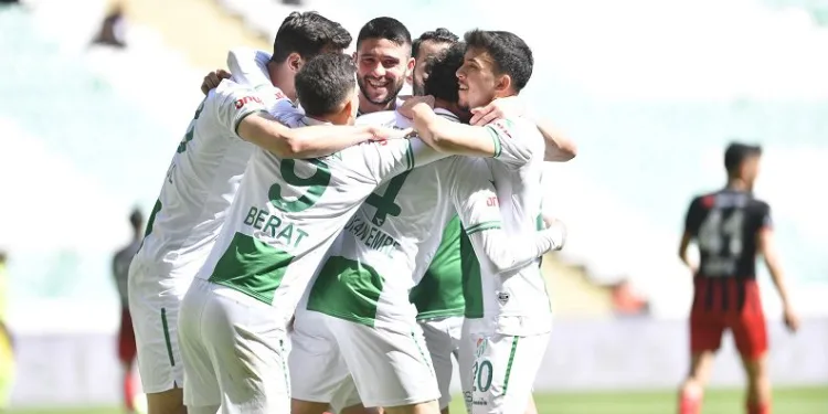Bursaspor zorlu maratona başlıyor