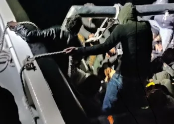 Marmaris’te 44 düzensiz göçmen kurtarıldı