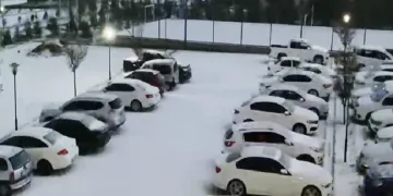 Aksaray dolu yağışıyla beyaza büründü