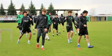 Genç horozlar 4’lü finalde şampiyonluk istiyor
