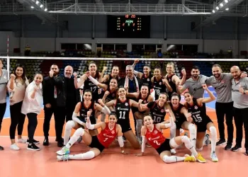Muratpaşa Belediyespor Sultanlar Ligi’ne yükseldi