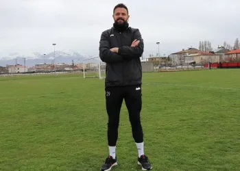 Vanspor FK kalecisi Haydar Yılmaz, Şenol Güneş’in rekorunu kırdı