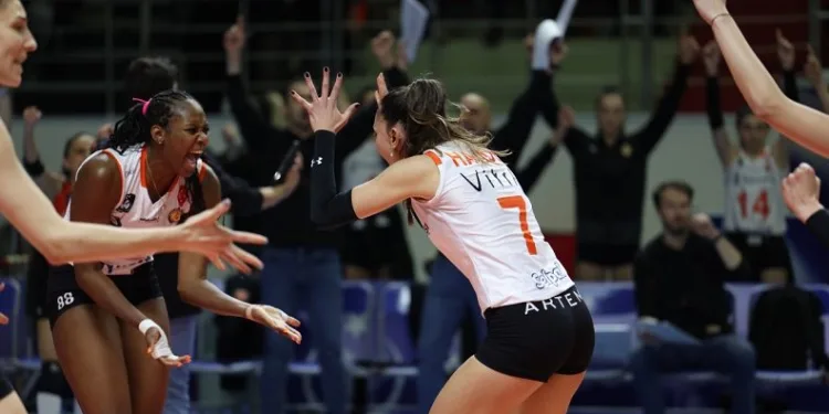 Eczacıbaşı Dynavit, CEV Şampiyonlar Ligi’nde finalde
