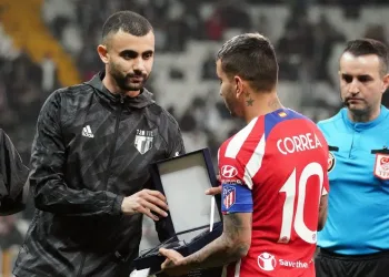 Beşiktaş ile Atletico Madrid depremzedeler için oynadı