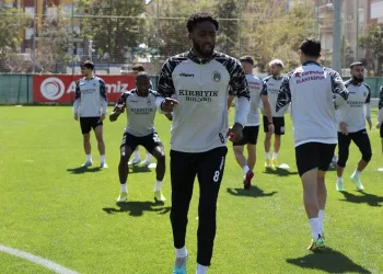 Alanyaspor, Akdeniz derbisi için hazırlıklarını tamamladı