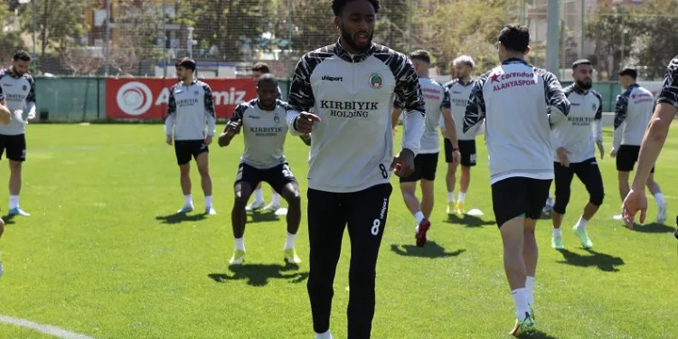Alanyaspor, Akdeniz derbisi için hazırlıklarını tamamladı