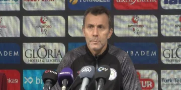 Çaykur Rizespor Teknik Direktörü Bülent Korkmaz: “Hak ettiğimiz bir galibiyetti”