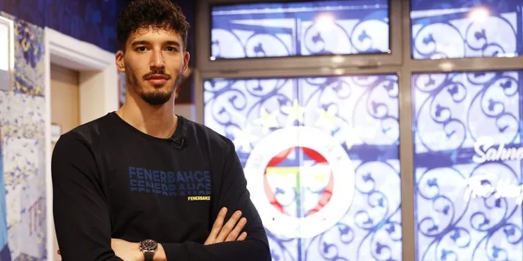 Fenerbahçe’de Altay Bayındır ameliyat edilecek