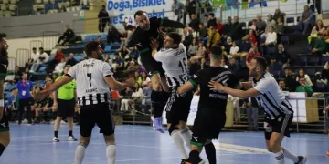 Sakarya Büyükşehir hentbol Beşiktaş’a mağlup oldu