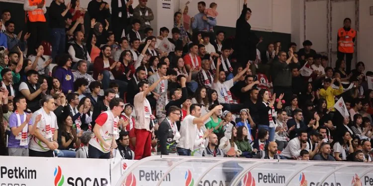 Aliağa Petkimspor evinde güçlü