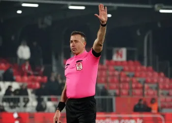 Kayserispor – Kasımpaşa maçını Hüseyin Göçek yönetecek