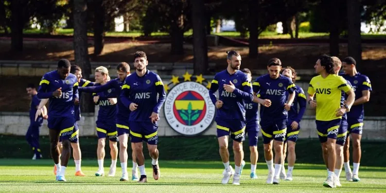 Fenerbahçe, Başakşehir maçı hazırlıklarını sürdürdü