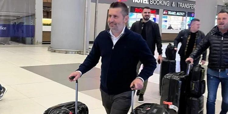 Trabzonspor’un prensip anlaşmasına vardığı Nenad Bjelica İstanbul’a geldi