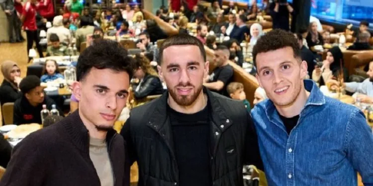 Feyenoord forması giyen Orkun Kökçü ve takım arkadaşları, iftar organizasyonu düzenledi