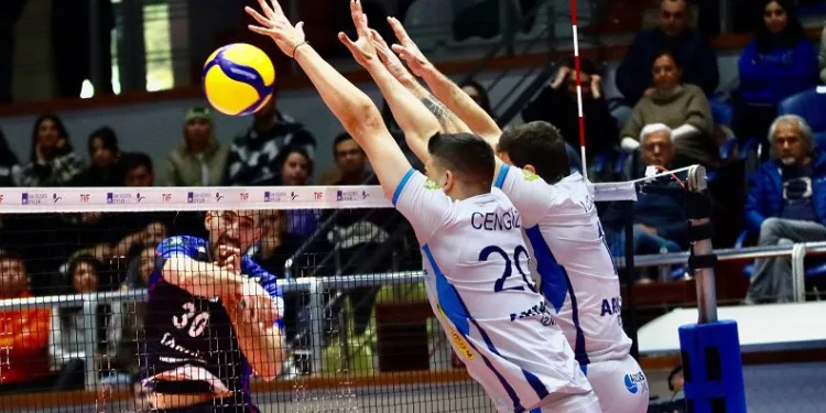 Arkas Spor’dan Kupa Voley’e veda