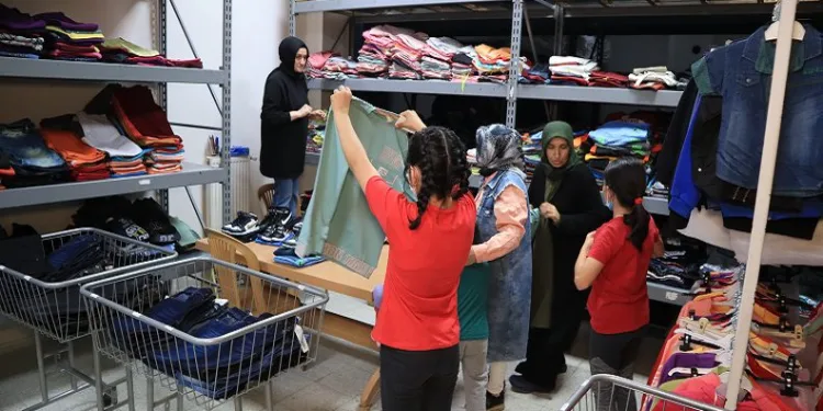 500 çocuğa bayramlıkları teslim edilecek