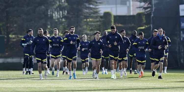 Fenerbahçe, Başakşehir maçı hazırlıklarını tamamladı