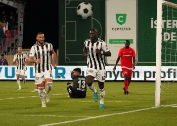 Beşiktaş, yenilmezlik serisini 9 maça yükseltti