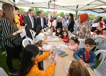 Bursa Çocuk Şenliği’nde çifte bayram