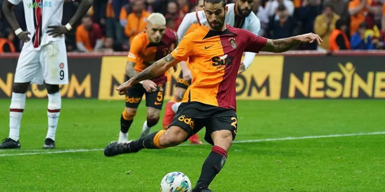 Sergio Oliveira 3. golünü kaydetti