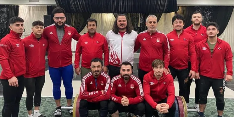 Halterde milliler, 22 madalya ile şampiyonaya damga vurdu