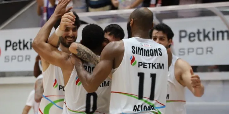 Aliağa Petkimspor yükselişe geçti