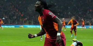 Galatasaray’da Gomis’in geleceği yarın belli olacak!