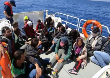 Marmaris’te 18 düzensiz göçmen kurtarıldı