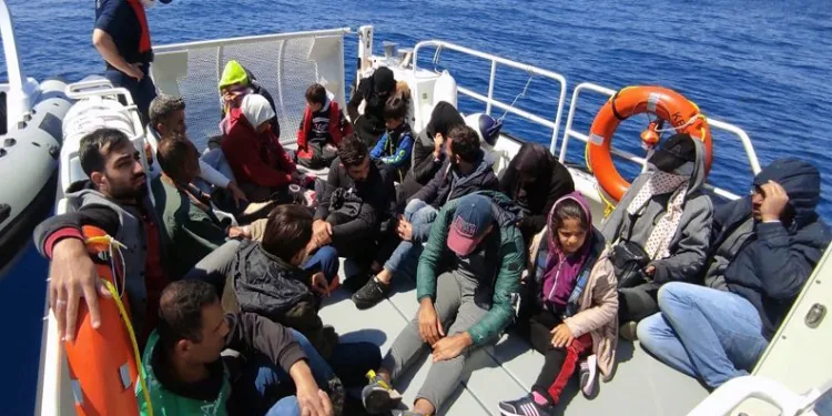 Marmaris’te 18 düzensiz göçmen kurtarıldı