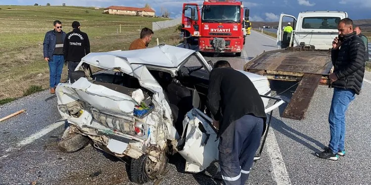 Zincirleme trafik kazasında hayatlarını kaybetti