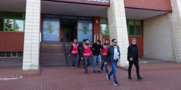 Cinayet şüphelileri adliyeye sevk edildi