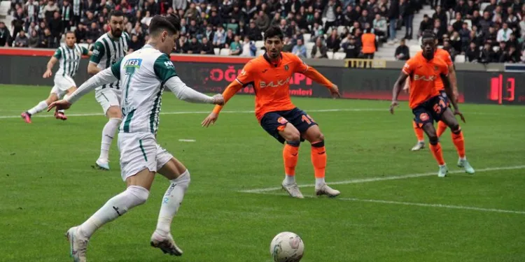Spor Toto Süper Lig: Giresunspor: 2 – M. Başakşehir: 4