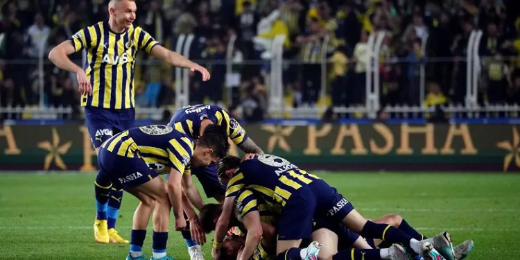 Fenerbahçe’nin Sivasspor maçı kamp kadrosu belli oldu