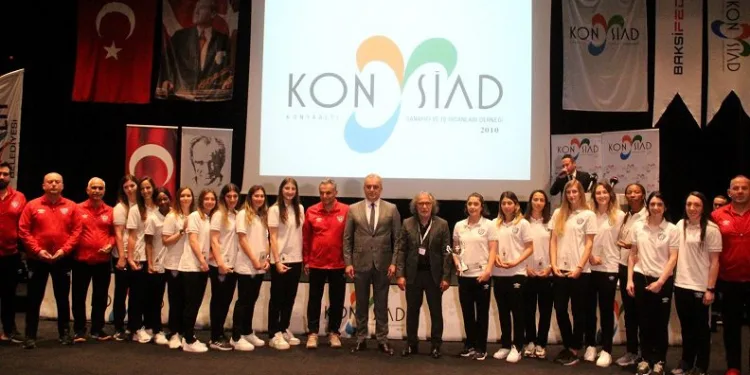 Konyaaltı Kadın Hentbol Takımı’nda hedef, Avrupa Şampiyonası’nı kazanmak