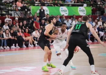 Pınar Karşıyakalı Eric McCollum, haftanın oyuncusu seçildi