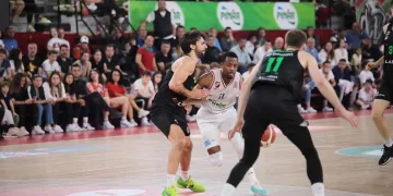 Pınar Karşıyakalı Eric McCollum, haftanın oyuncusu seçildi