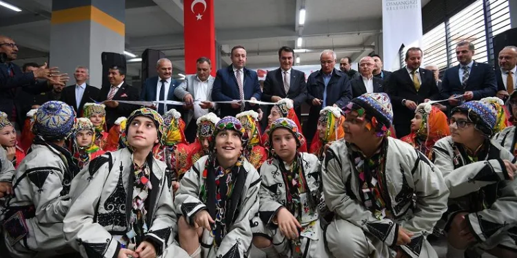Yunuseli’ne hem otopark hem kapalı pazar alanı