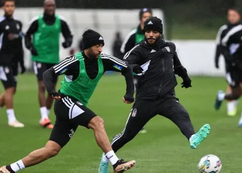 Beşiktaş kondisyon ve taktik çalıştı