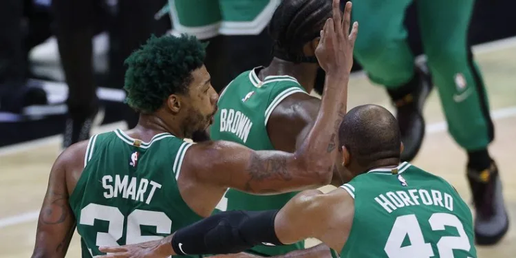 NBA’de Boston Celtics, konferans yarı finaline yükseldi