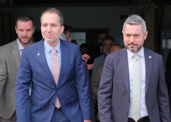 Fatih Erbakan Bursaspor’u ziyaret etti