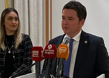 CHP Bursa Milletvekili Erkan Aydın iftar programı düzenledi