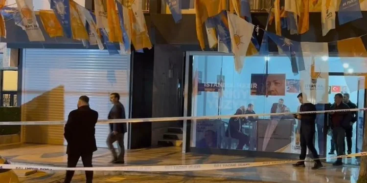 AK Parti’ İrtibat bürosuna silahlı saldırı