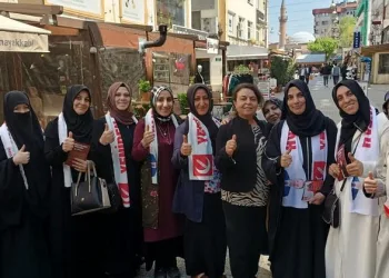 Yeniden Refah Partisi kadın kolları sahada