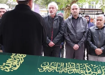 Dünyaca ünlü İznikli ressam son yolculuğuna uğurlandı
