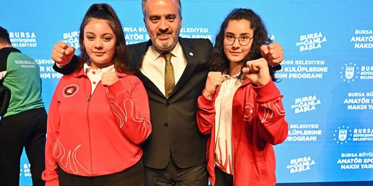 Amatör kulüpler Büyükşehir’le güçleniyor