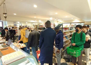 Tokyo’daki Helal Market’e yoğun ilgi